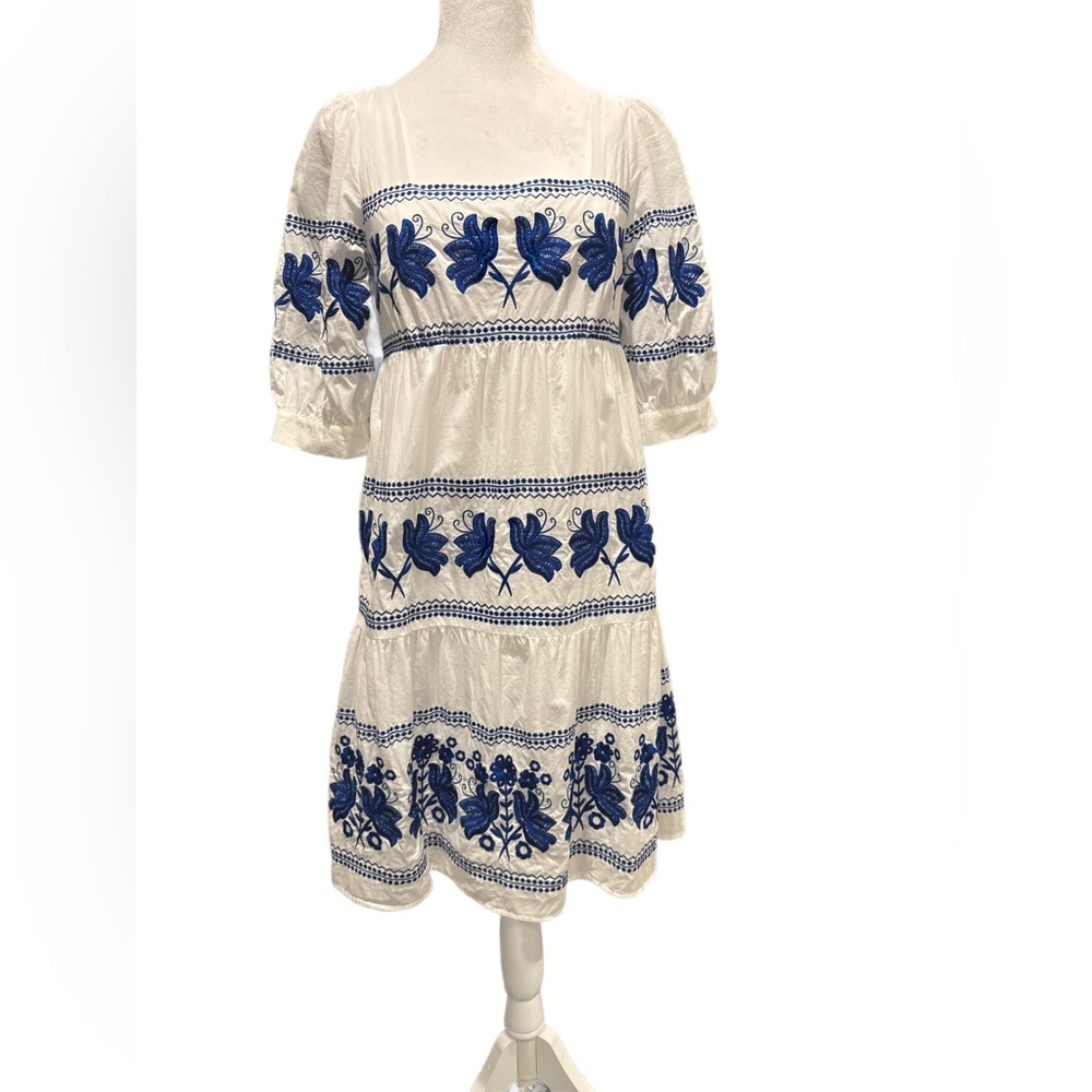 MODA International Embroidered Dress 6 NWOT